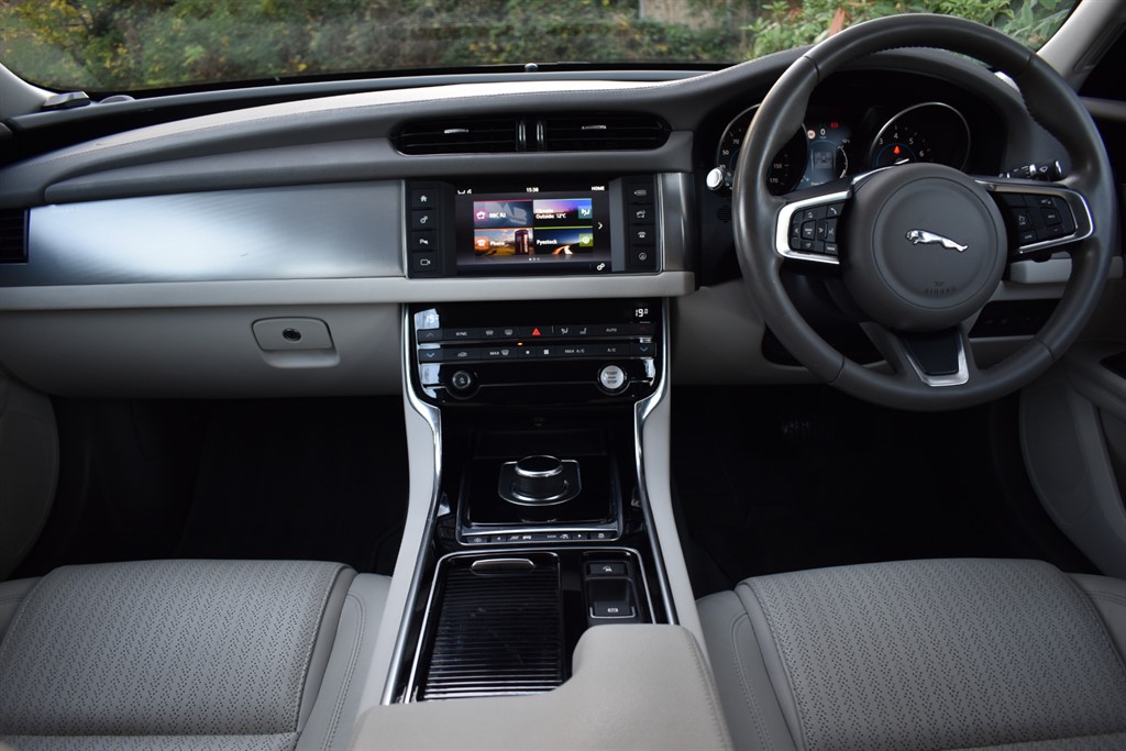 Used Jaguar XF 2017 for sale - 76625440: Photo 20