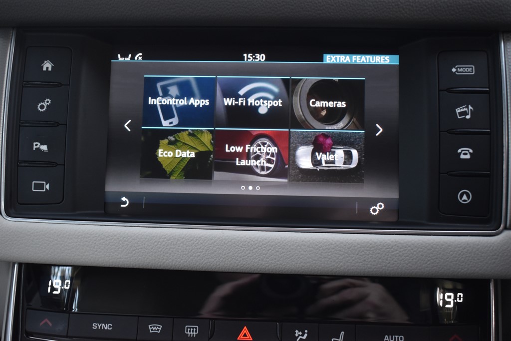 Used Jaguar XF 2017 for sale - 76625440: Photo 26