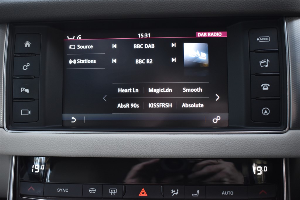 Used Jaguar XF 2017 for sale - 76625440: Photo 27