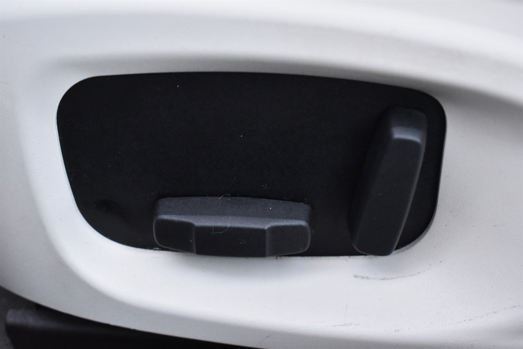 Used Jaguar XF 2017 for sale - 76625440: Photo 28