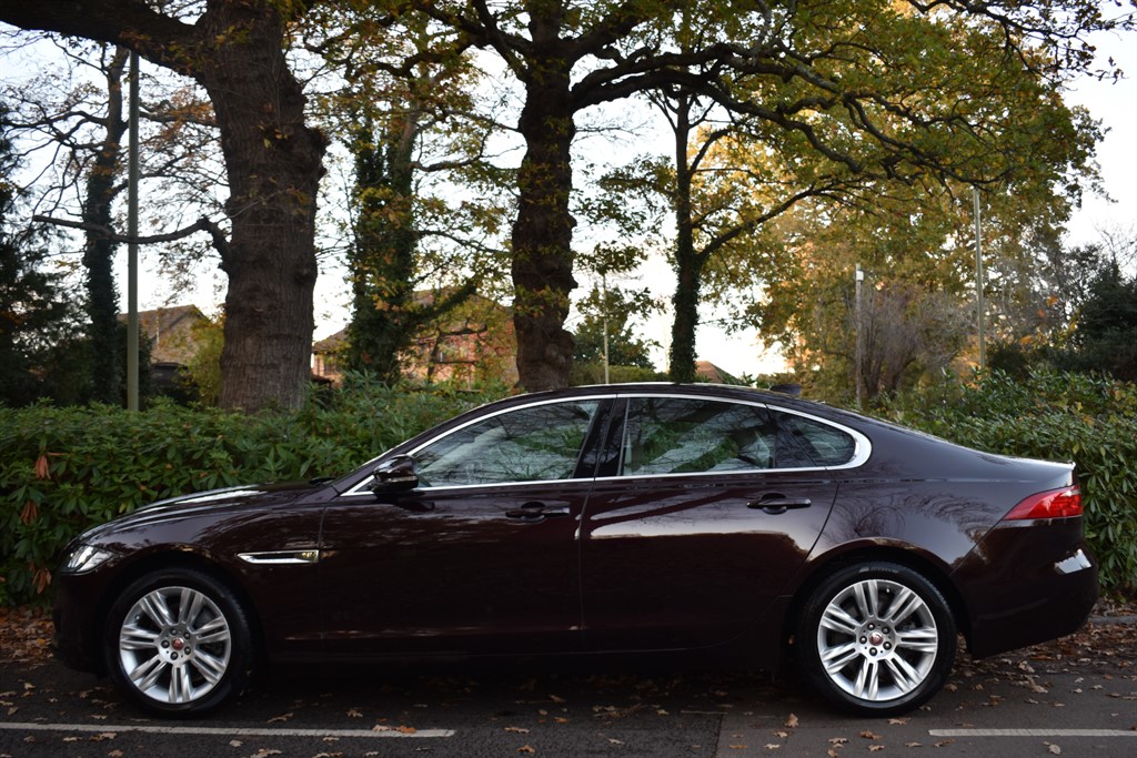 Used Jaguar XF 2017 for sale - 76625440: Photo 9