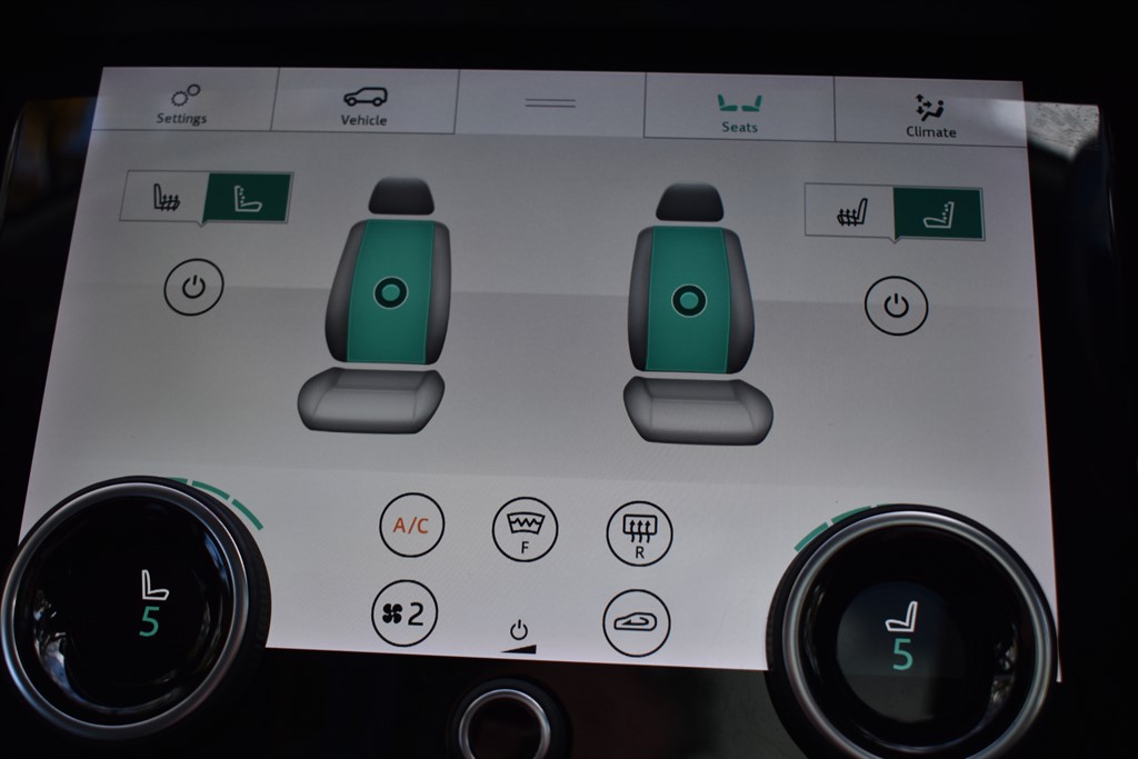 Used Land Rover Range Rover Velar 2017 for sale - 76625439: Photo 10