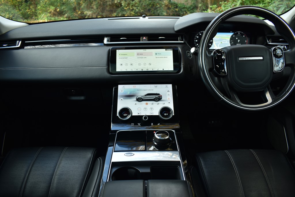 Used Land Rover Range Rover Velar 2017 for sale - 76625439: Photo 32