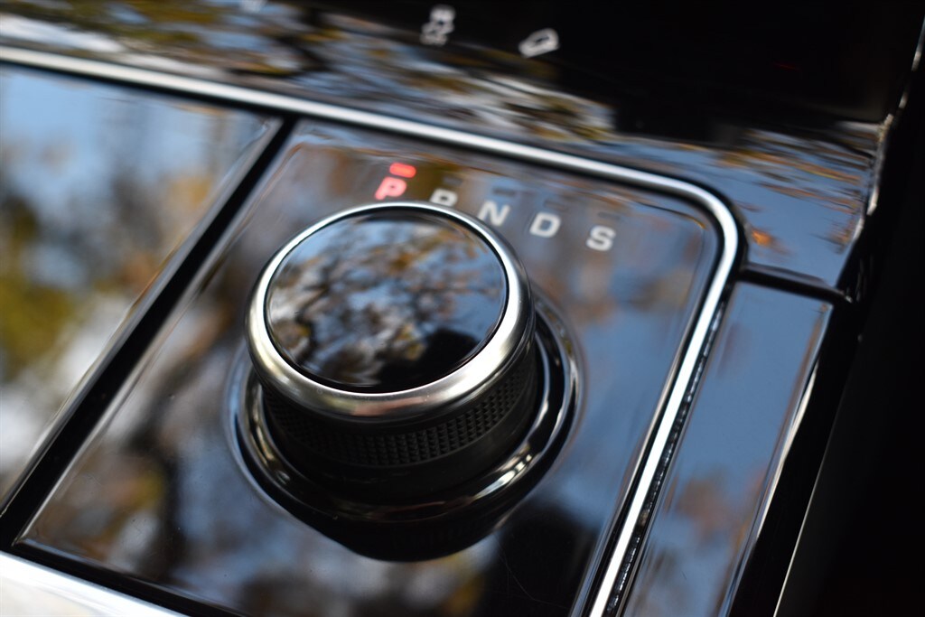 Used Land Rover Range Rover Velar 2017 for sale - 76625439: Photo 35