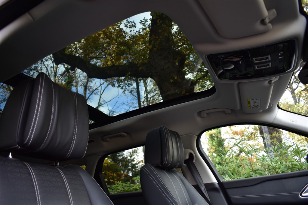 Used Land Rover Range Rover Velar 2017 for sale - 76625439: Photo 36