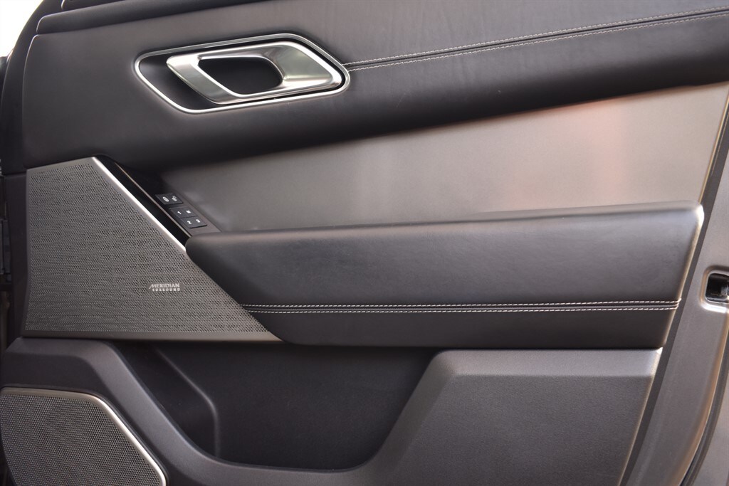 Used Land Rover Range Rover Velar 2017 for sale - 76625439: Photo 41