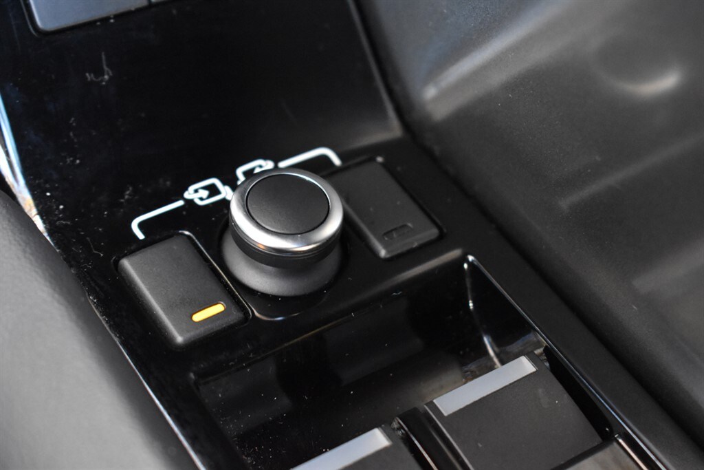 Used Land Rover Range Rover Velar 2017 for sale - 76625439: Photo 42