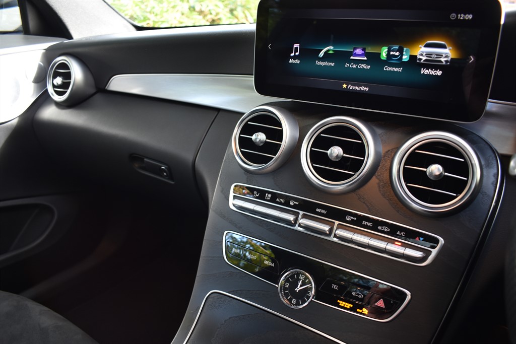 Used Mercedes-Benz C Class 2019 for sale - 76366679: Photo 21