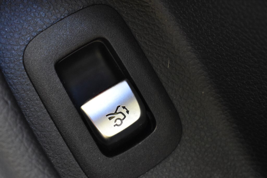 Used Mercedes-Benz C Class 2019 for sale - 76366679: Photo 33