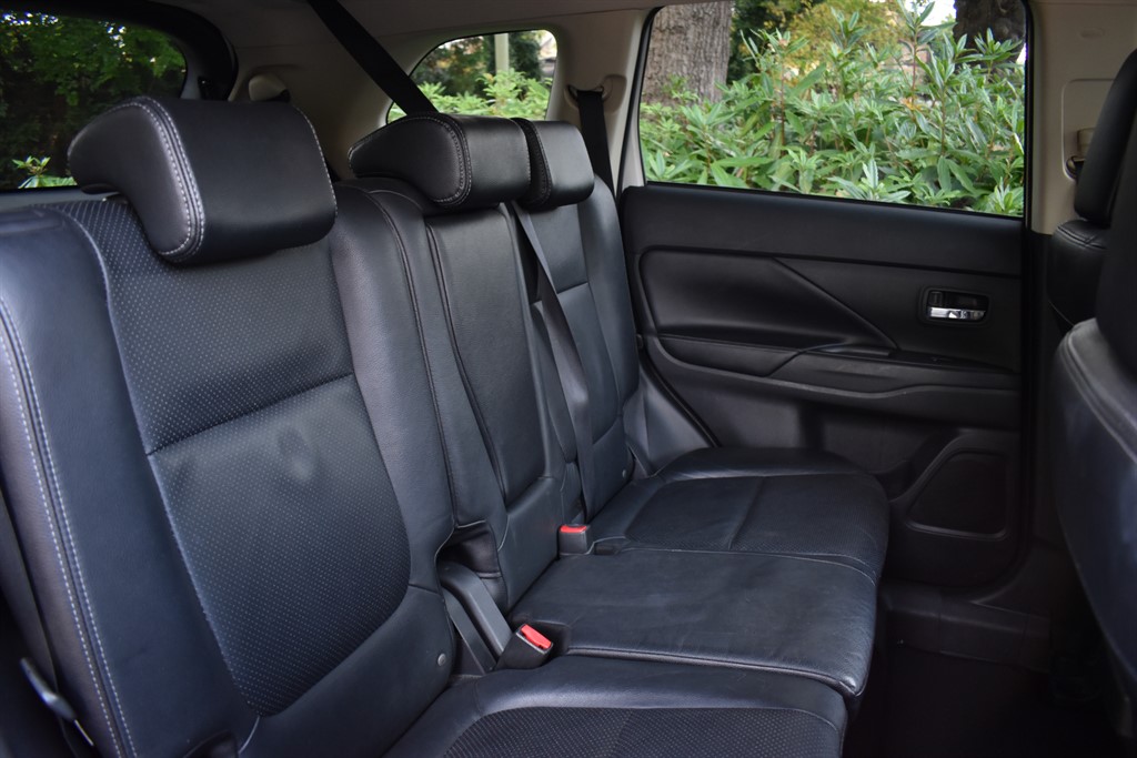 Used Mitsubishi Outlander 2016 for sale - 76355297: Photo 18