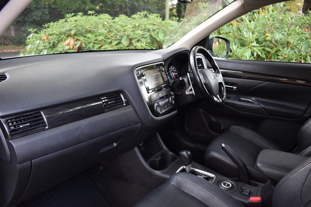 Used Mitsubishi Outlander 2016 for sale - 76355297: Photo 24