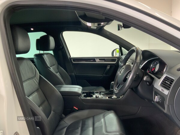 Used Volkswagen Touareg 2017 for sale - 77724405: Photo 16