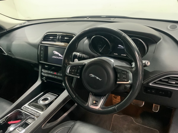 Used Jaguar F-Pace 2016 for sale - 76659596: Photo 17