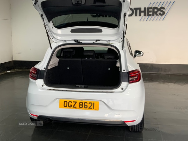 Used Renault Clio 2020 for sale - 76866675: Photo 10