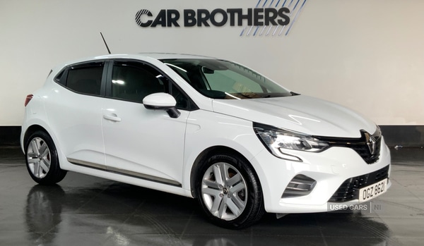 Used Renault Clio 2020 for sale - 76866675: Photo 2