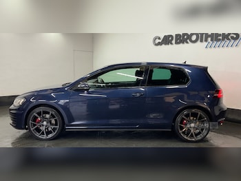 Used Volkswagen Golf 2016 for sale - 76153579: Photo