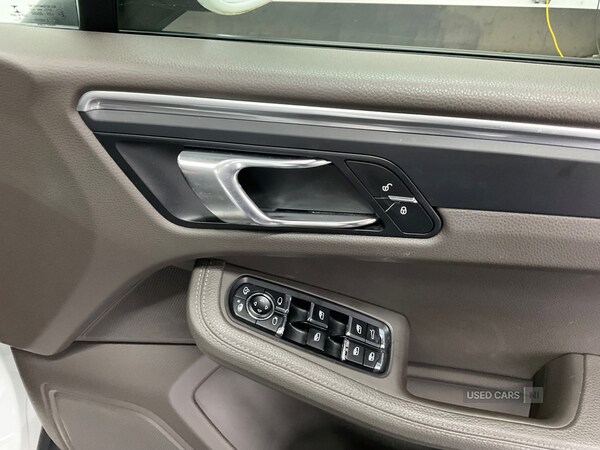 Used Porsche Macan 2018 for sale - 77684838: Photo 15