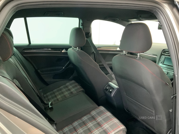Used Volkswagen Golf 2015 for sale - 76043601: Photo 21