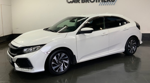 Used Honda Civic 2018 for sale - 76399790: Photo 4