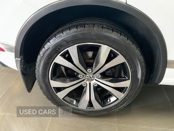 Used Volkswagen Touareg 2017 for sale - 78073465: Photo