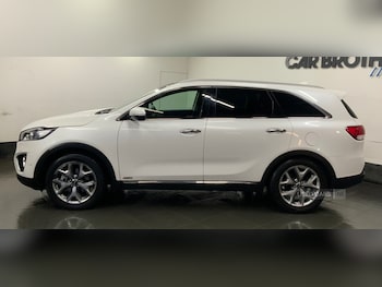 Used Kia Sorento 2016 for sale - 77575549: Photo