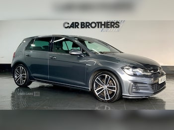 Volkswagen - Golf