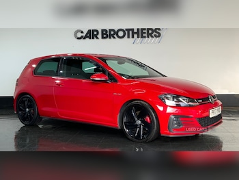 Volkswagen - Golf