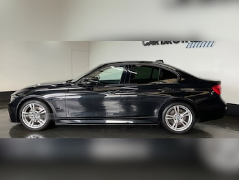 Used BMW 3 Series 2018 for sale - 76202035: Photo