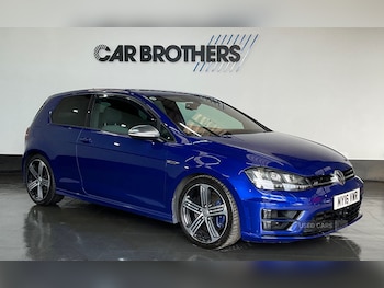 Volkswagen - Golf