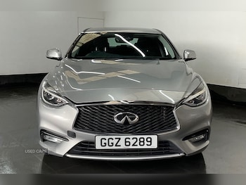 Used Infiniti Q30 2017 for sale - 76228365: Photo 2