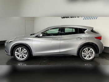 Used Infiniti Q30 2017 for sale - 76228365: Photo 4