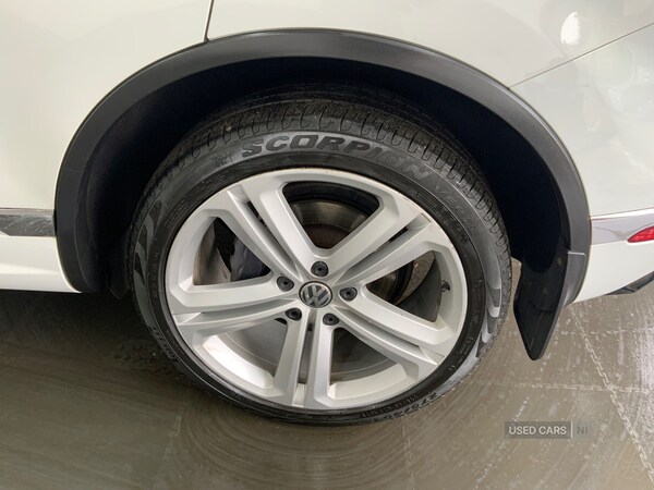 Used Volkswagen Touareg 2017 for sale - 77854565: Photo 12