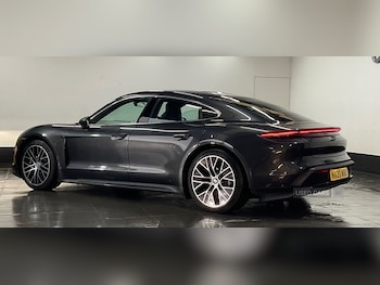 Used Porsche Taycan 2020 for sale - 76202039: Photo