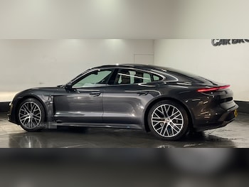Used Porsche Taycan 2020 for sale - 76202039: Photo