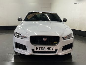 Used Jaguar XE 2018 for sale - 77268373: Photo