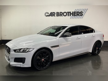 Used Jaguar XE 2018 for sale - 77268373: Photo