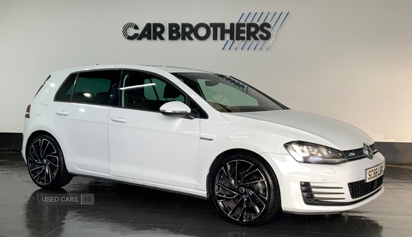Used Volkswagen Golf 2017 for sale - 76551677: Photo 1