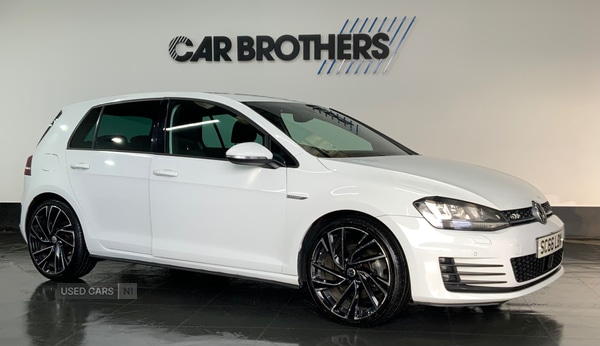 Used Volkswagen Golf 2017 for sale - 76551677: Photo 2