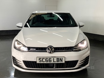 Used Volkswagen Golf 2017 for sale - 76551677: Photo