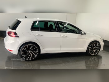 Used Volkswagen Golf 2017 for sale - 76551677: Photo