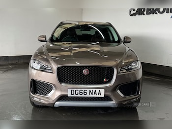 Used Jaguar F-Pace 2016 for sale - 75450441: Photo