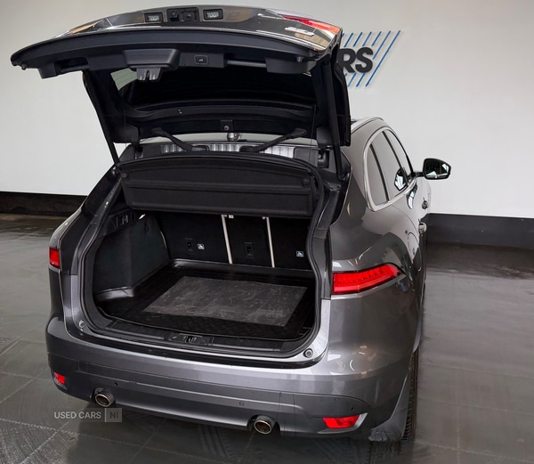Used Jaguar F-Pace 2018 for sale - 77909976: Photo 6