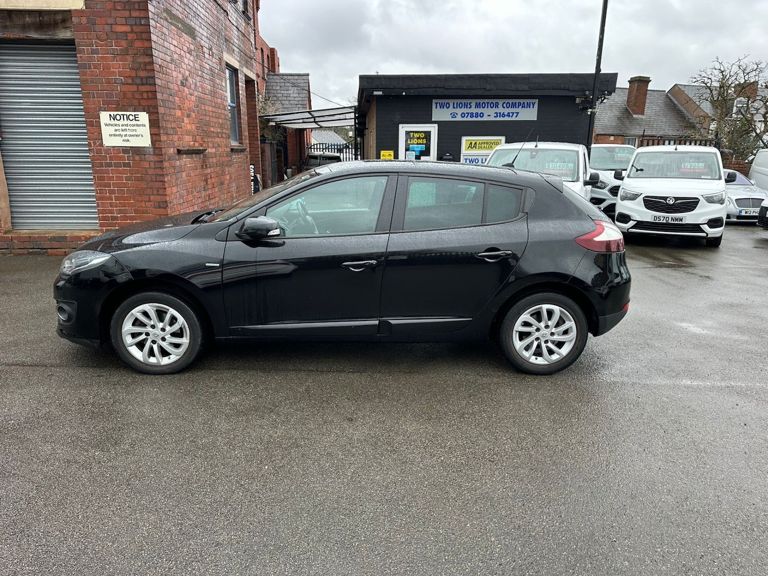 Used Renault Megane 2015 for sale - 76968296: Photo 3