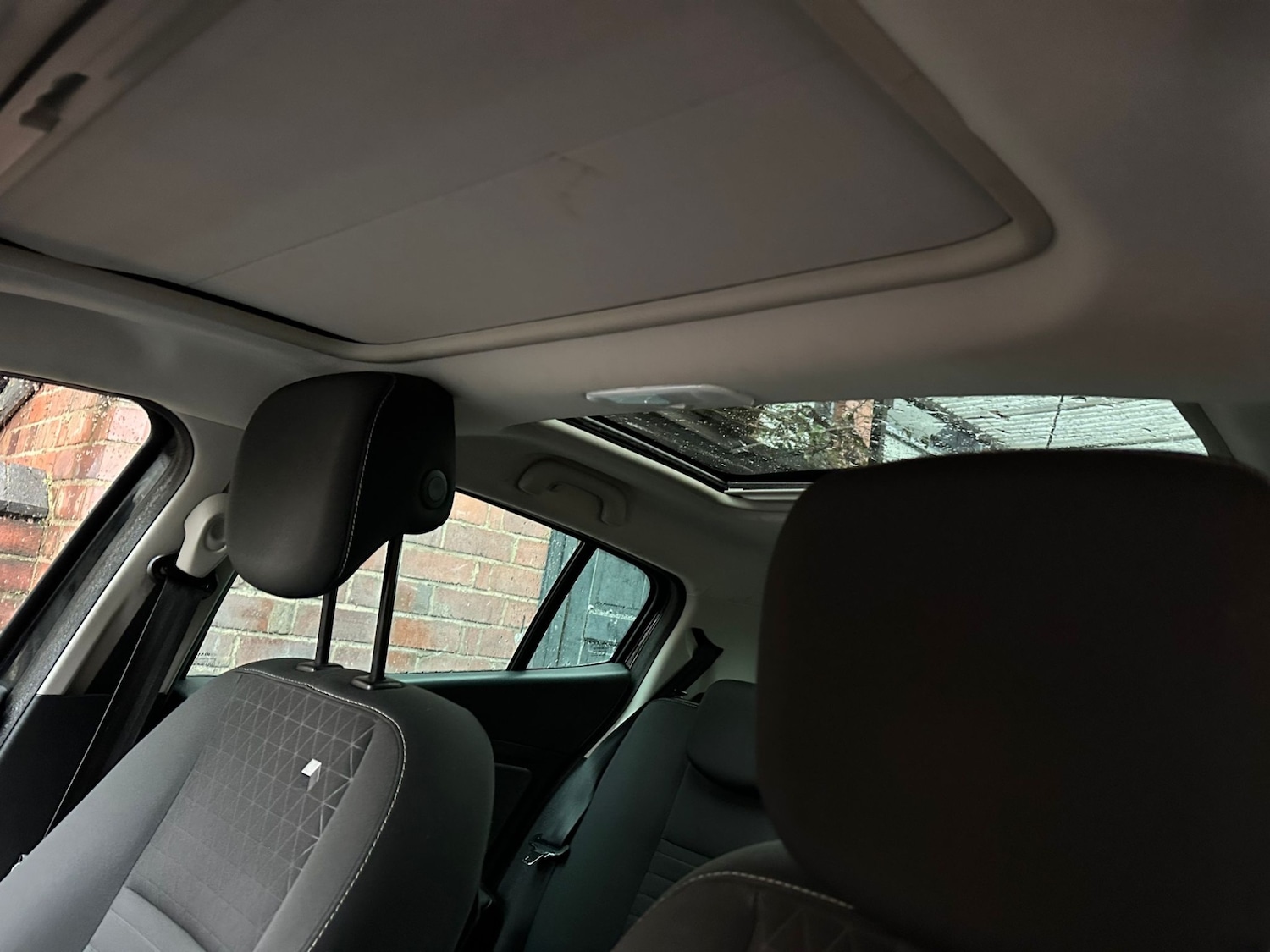 Used Renault Megane 2015 for sale - 76968296: Photo 6