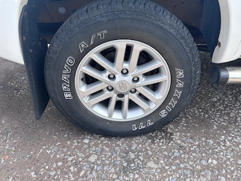 Used Toyota Hilux 2014 for sale - 75610855: Photo