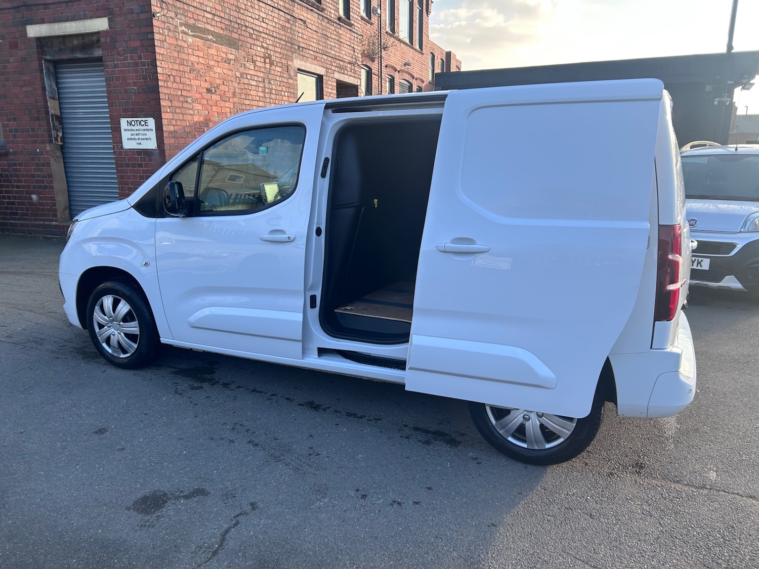 Used Vauxhall Combo 2024 for sale - 77758559: Photo 8