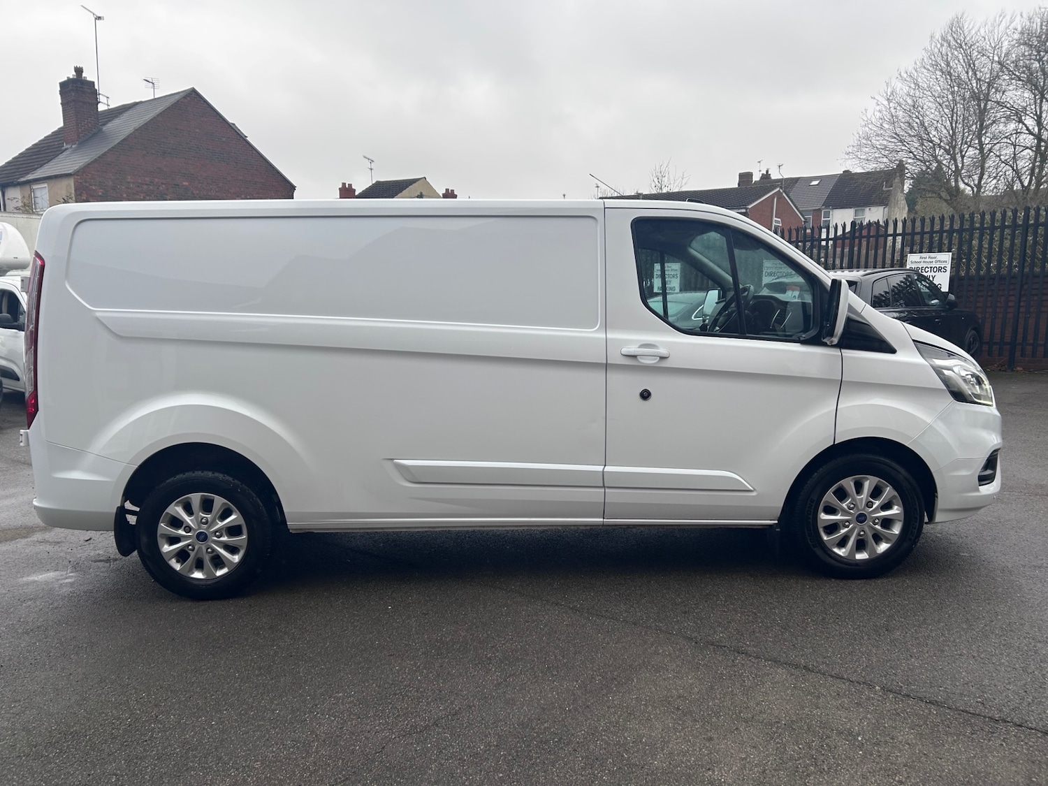 Used Ford Transit Custom 2022 for sale - 76681916: Photo 2