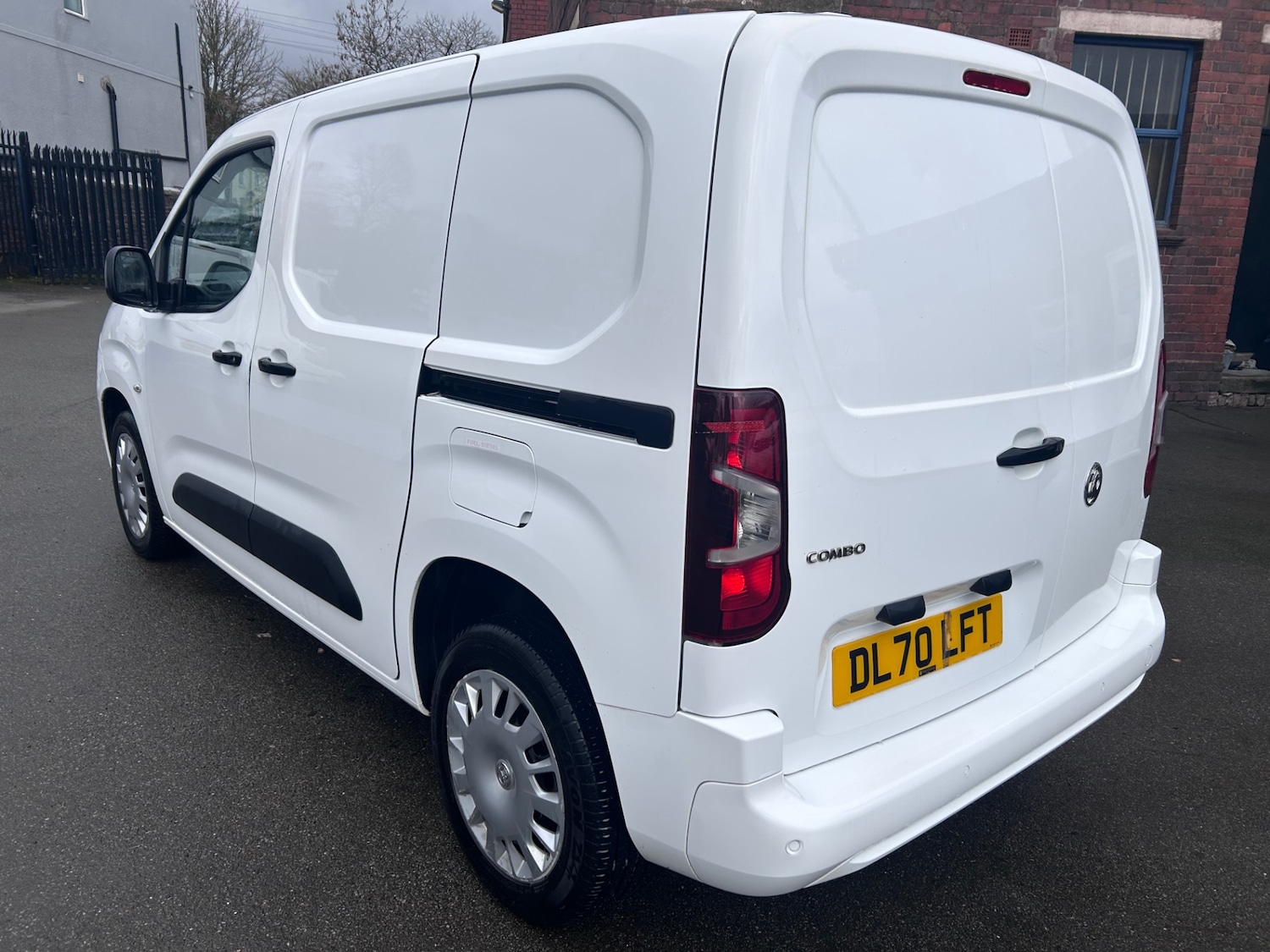 Used Vauxhall Combo 2020 for sale - 76682300: Photo 5