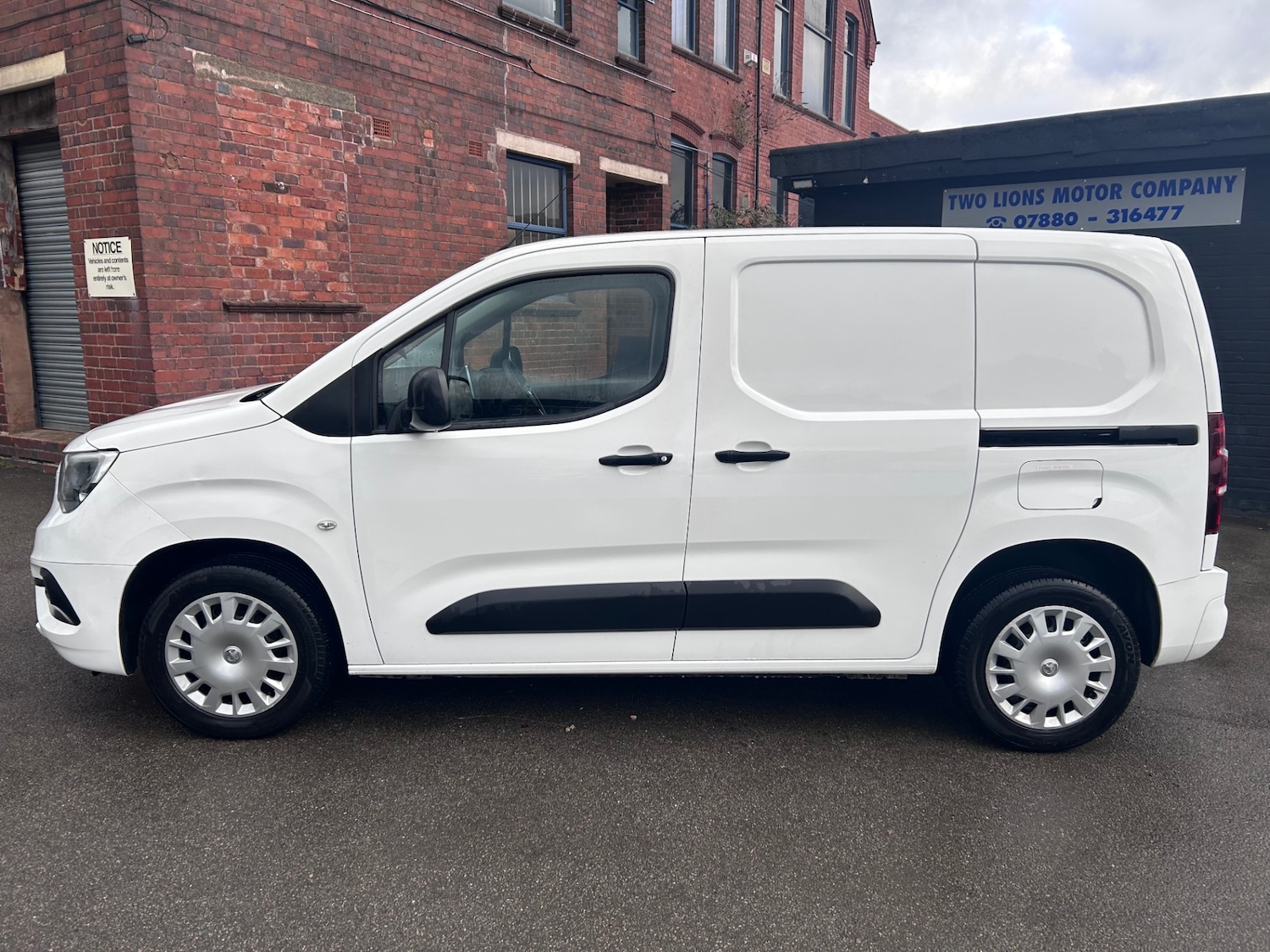 Used Vauxhall Combo 2020 for sale - 76682300: Photo 6