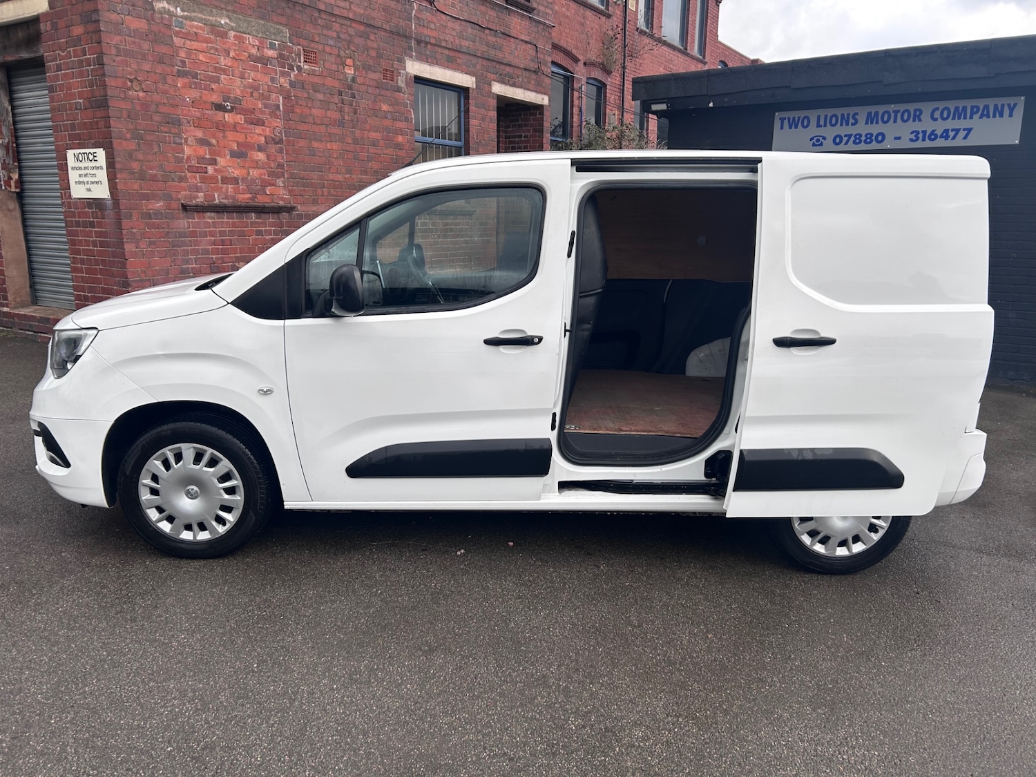 Used Vauxhall Combo 2020 for sale - 76682300: Photo 7
